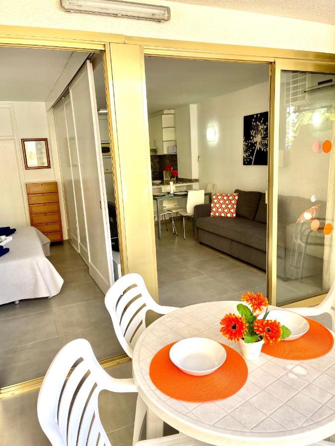 Apartbeach Novelty Climatizado Y Vistas Playa سالو المظهر الخارجي الصورة
