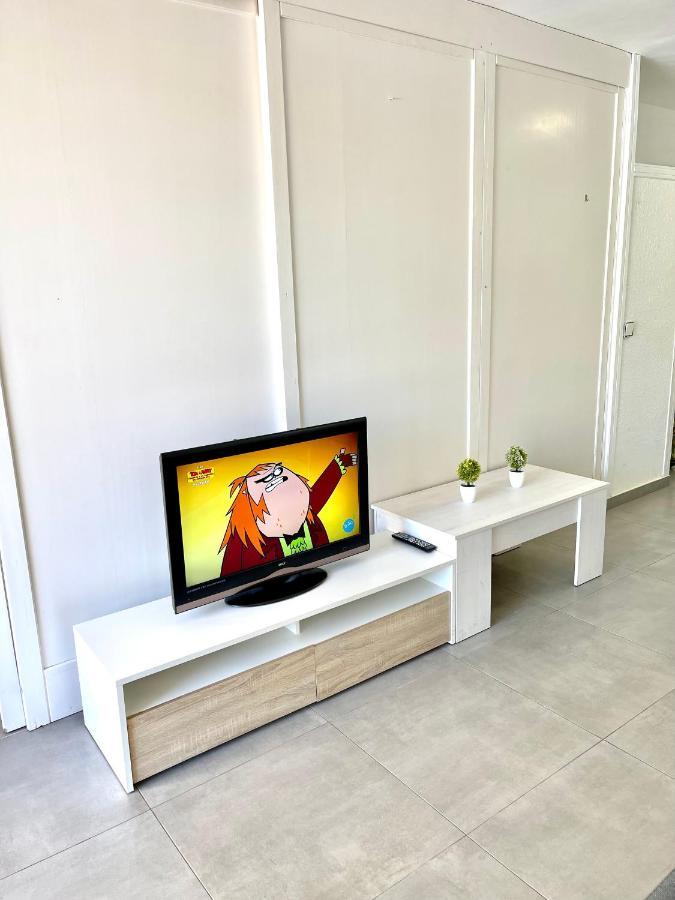 Apartbeach Novelty Climatizado Y Vistas Playa سالو المظهر الخارجي الصورة