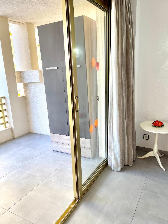 Apartbeach Novelty Climatizado Y Vistas Playa سالو المظهر الخارجي الصورة