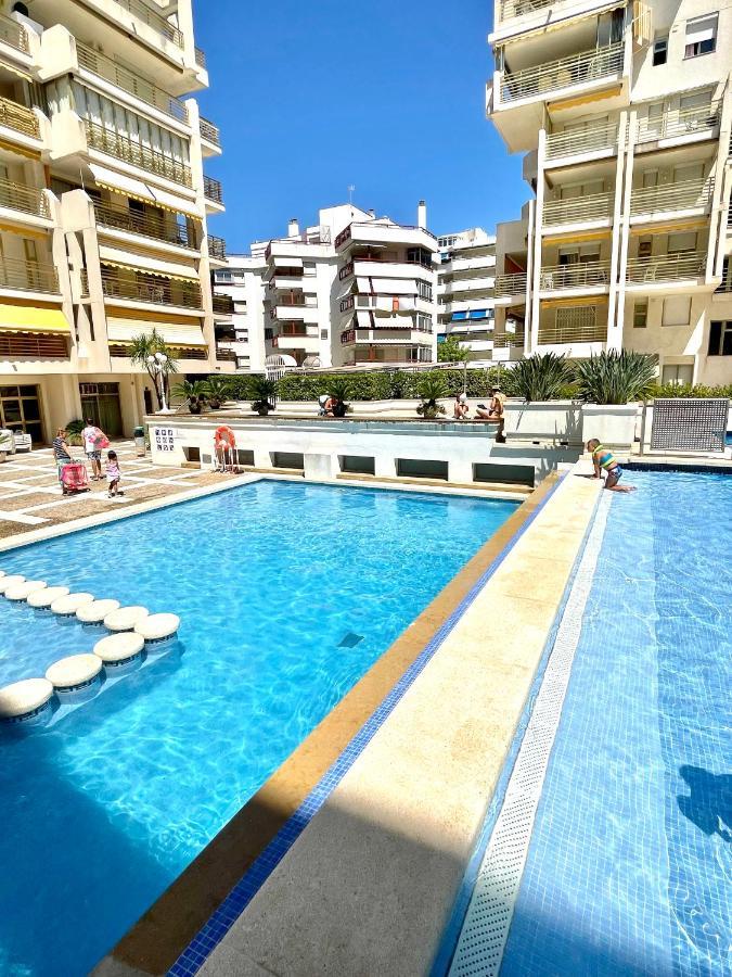 Apartbeach Novelty Climatizado Y Vistas Playa سالو المظهر الخارجي الصورة