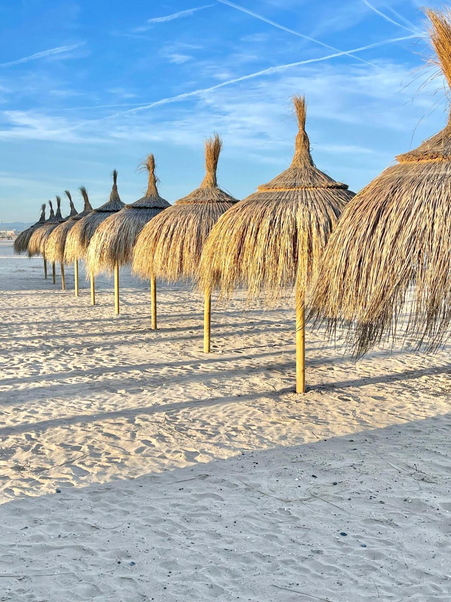 Apartbeach Novelty Climatizado Y Vistas Playa سالو المظهر الخارجي الصورة