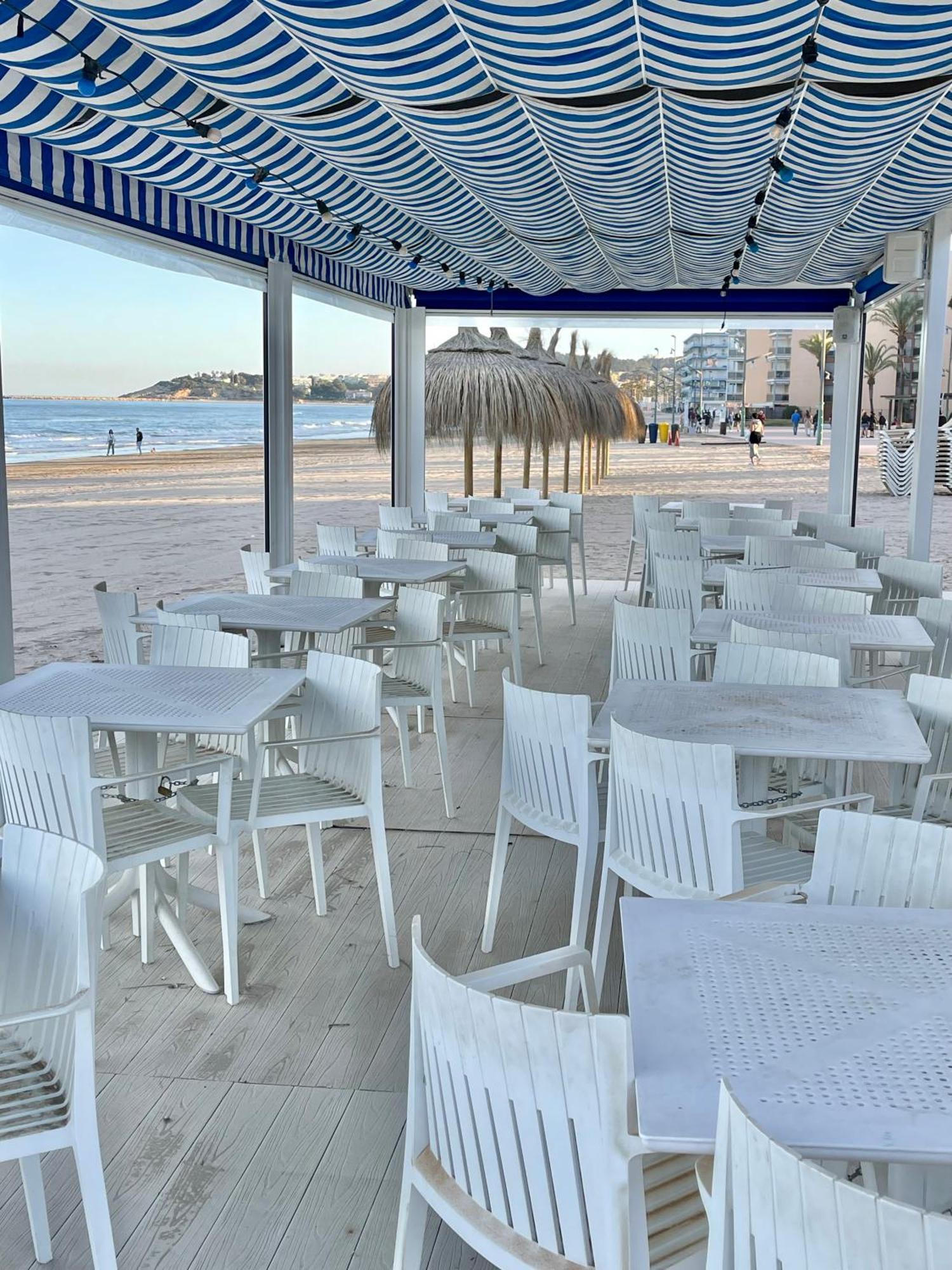 Apartbeach Novelty Climatizado Y Vistas Playa سالو المظهر الخارجي الصورة